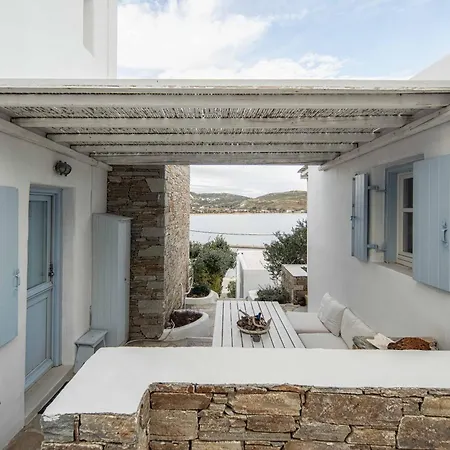 Samanti House, Leivadi Serifos *